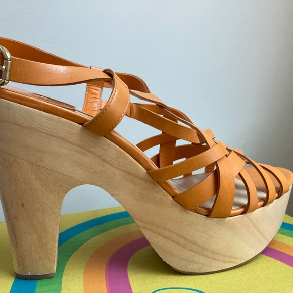 Max Studio Orange Strappy Wood Platform Sandals, Size 9 - Picture 5 of 7